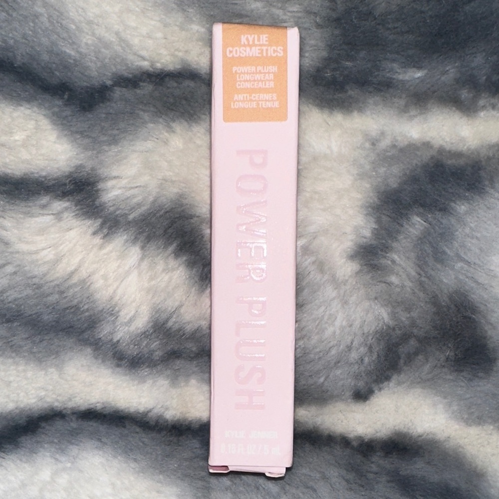 Kylie Cosmetics Power Plush Concealer - 4WN - NEW